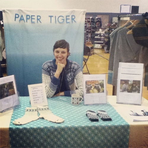 0cb9d392c078fbe4-pt_booth_knitfit