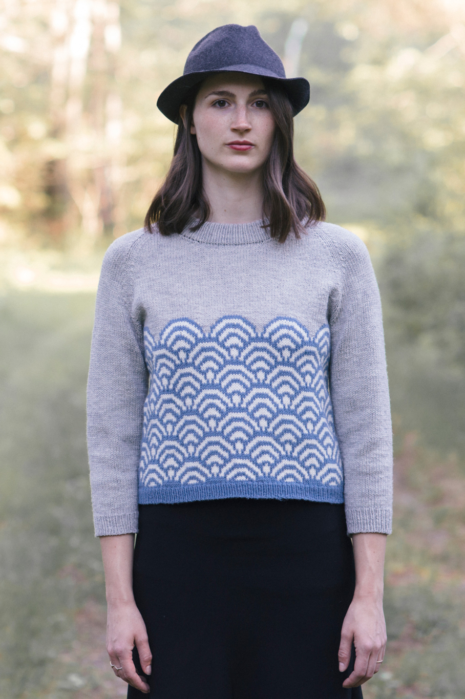 0ffc29cabfc6c36e-quince-co-svana-dianna-walla-knitting-pattern-chickadee-1