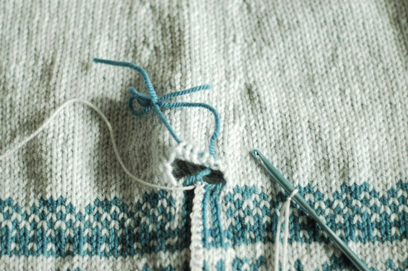 how to reinforce & cut armhole steeks – Paper Tiger